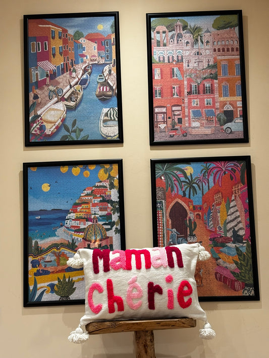 Coussin Berbère “Maman Chérie” 60x45 cm – Coussin décoratif fait main au Maroc avec pompons