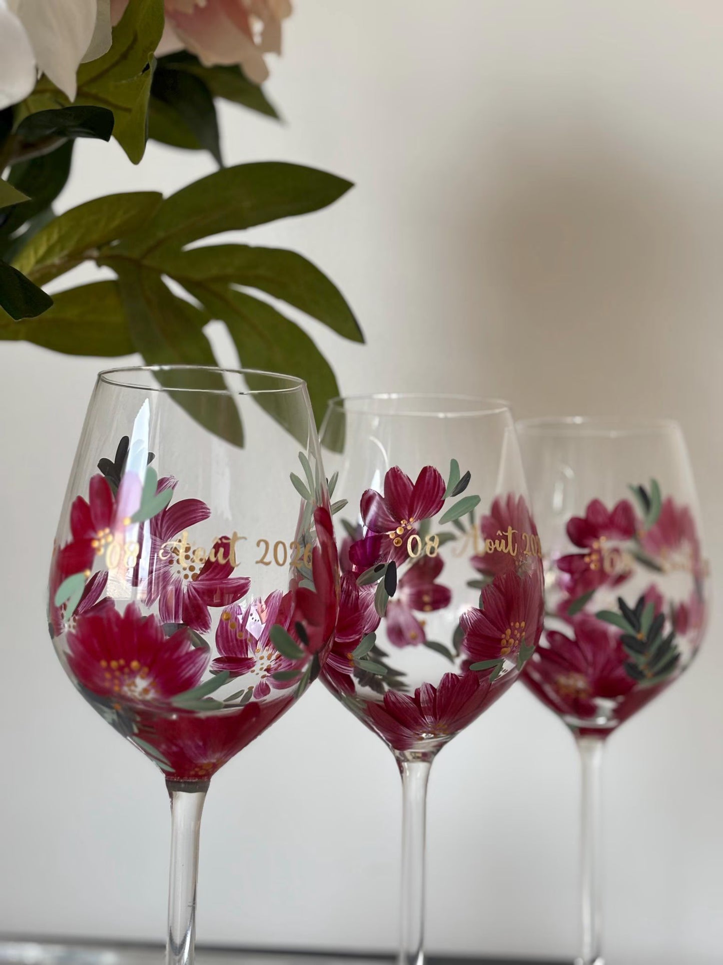 COFFRET DUO Verre vin peinture florale fait main personnalisé avec prénom idéal cadeau de couple mariage