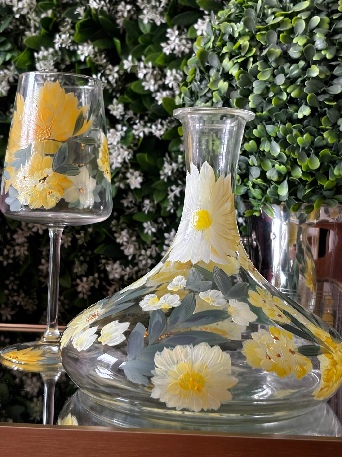 Ensemble Décanteur & Verres à Vin Peints à la Main – Collection Printemps Jaune