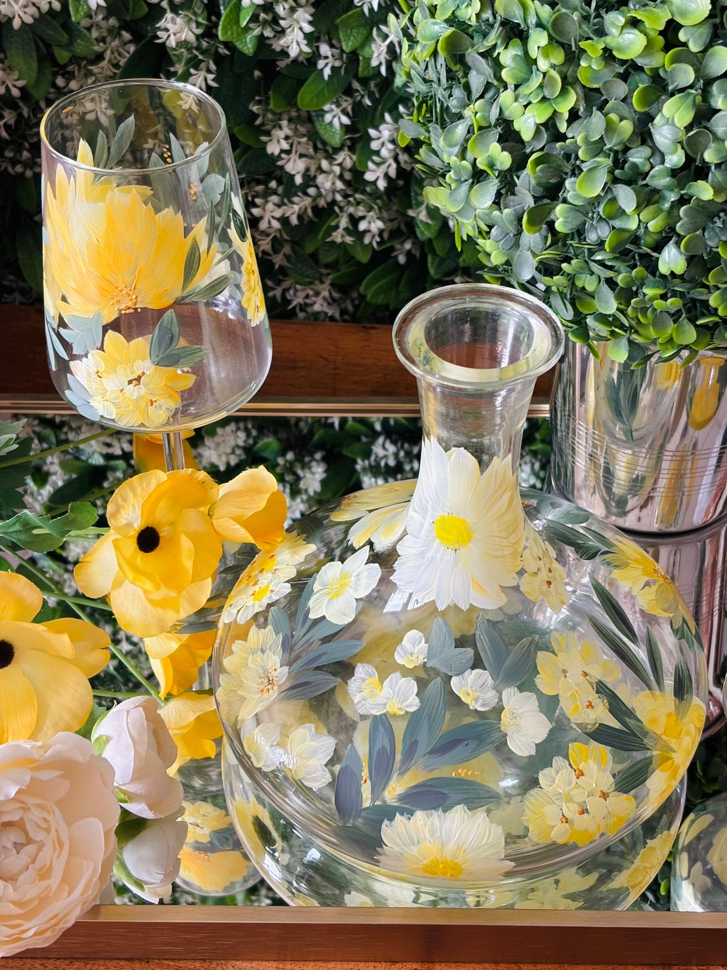 Ensemble Décanteur & Verres à Vin Peints à la Main – Collection Printemps Jaune